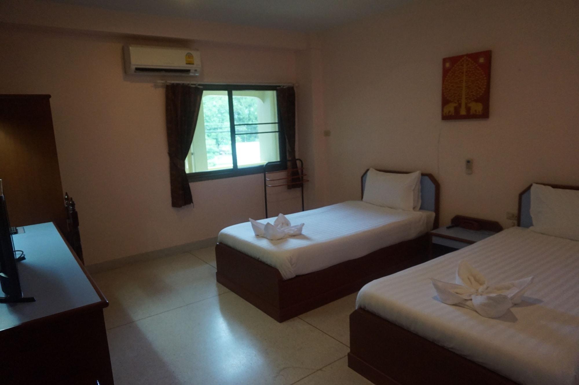 Metro Residence Surin Buitenkant foto