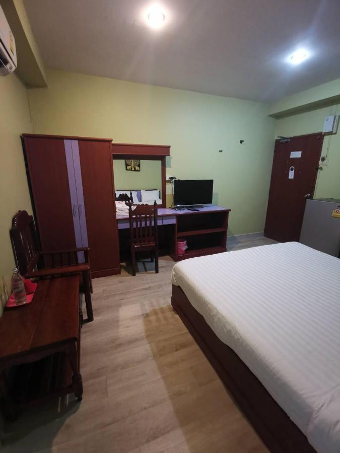 Metro Residence Surin Buitenkant foto