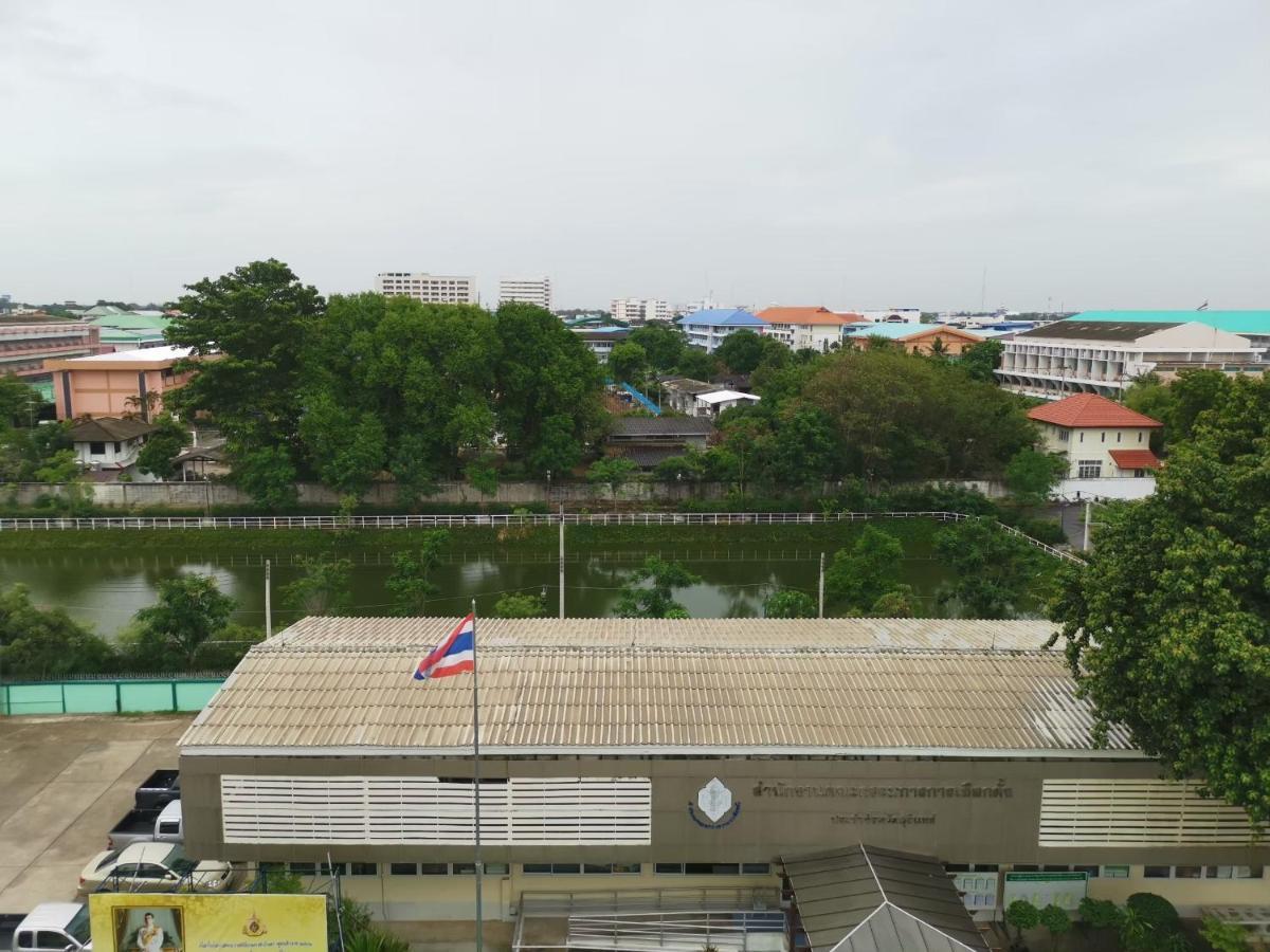 Metro Residence Surin Buitenkant foto